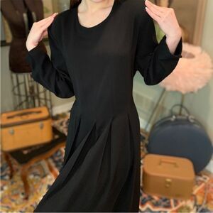 Vintage 1980s Orvis Black Pleated Dress with Shoulder Pads 12 Petite